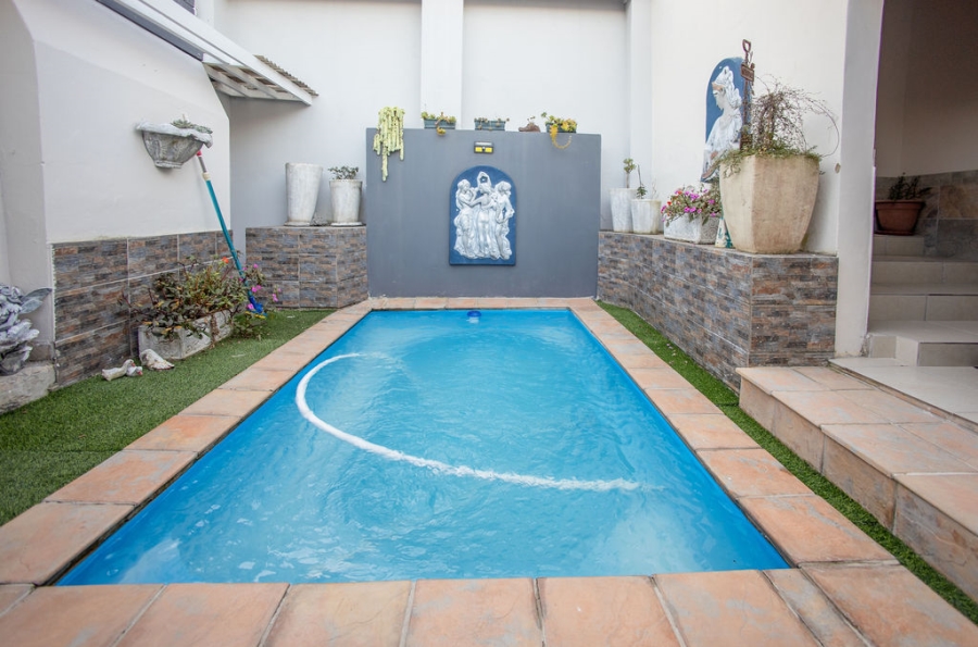 3 Bedroom Property for Sale in Sunnyridge Eastern Cape